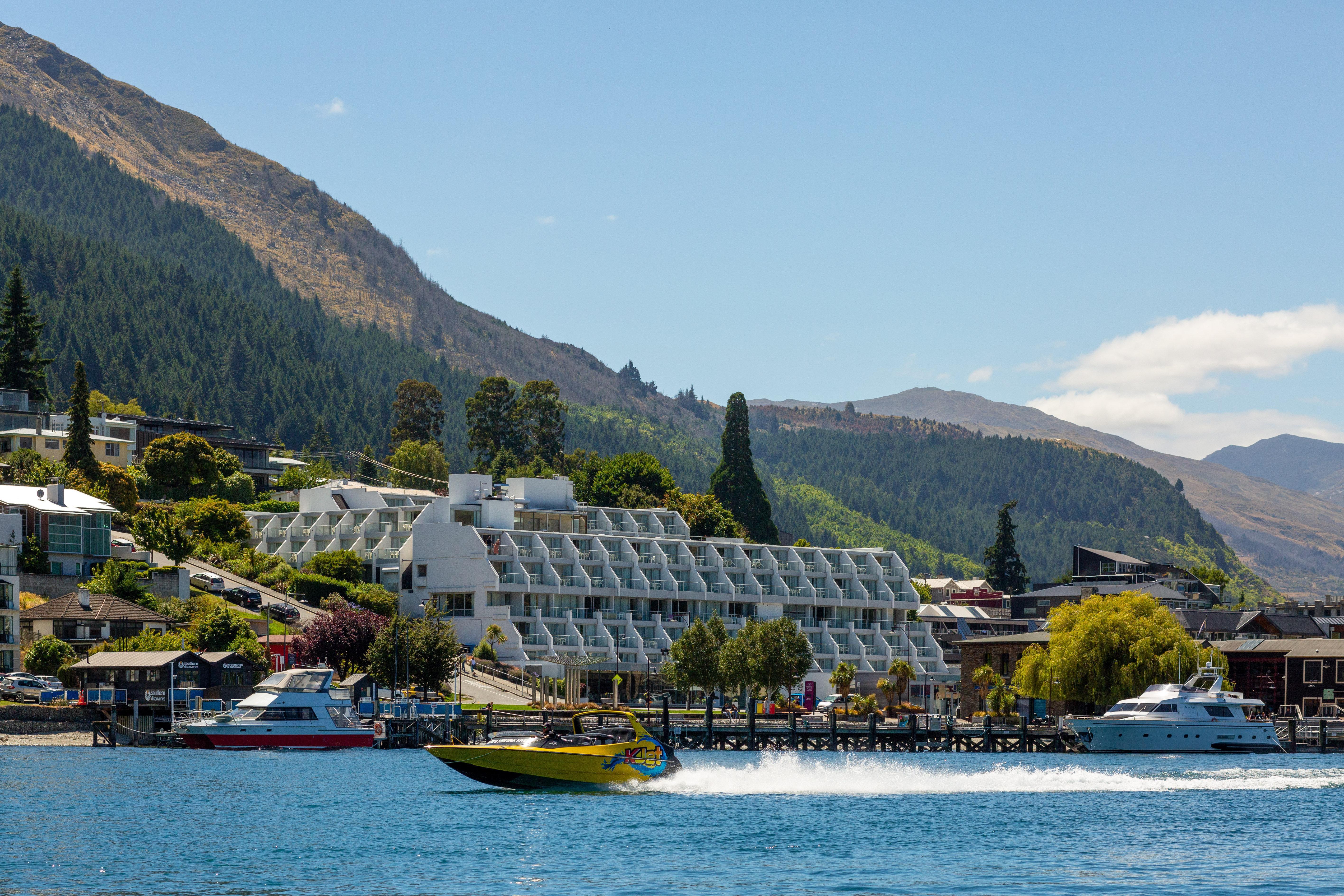 Crowne Plaza Queenstown By Ihg Exterior photo