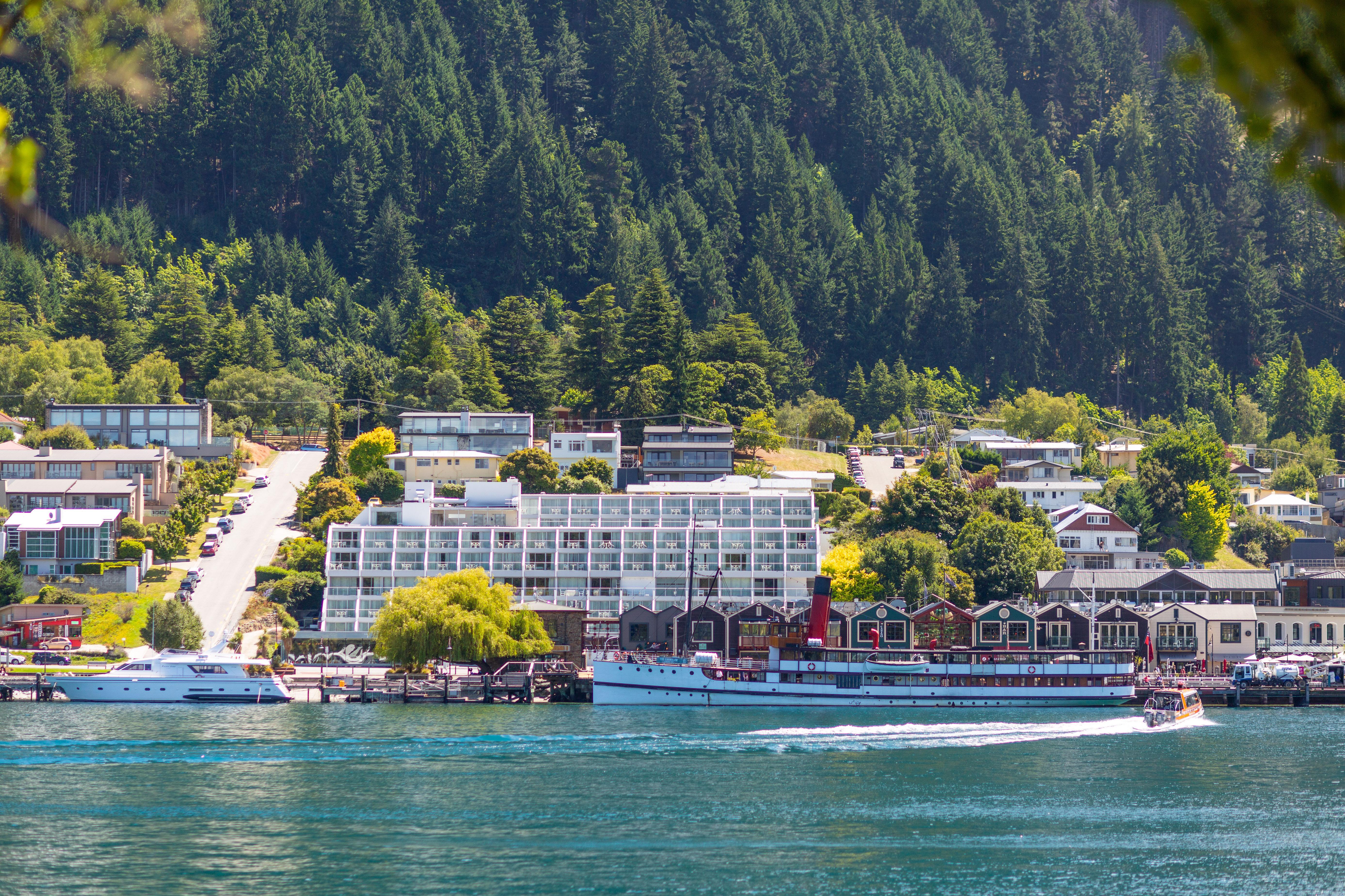 Crowne Plaza Queenstown By Ihg Exterior photo