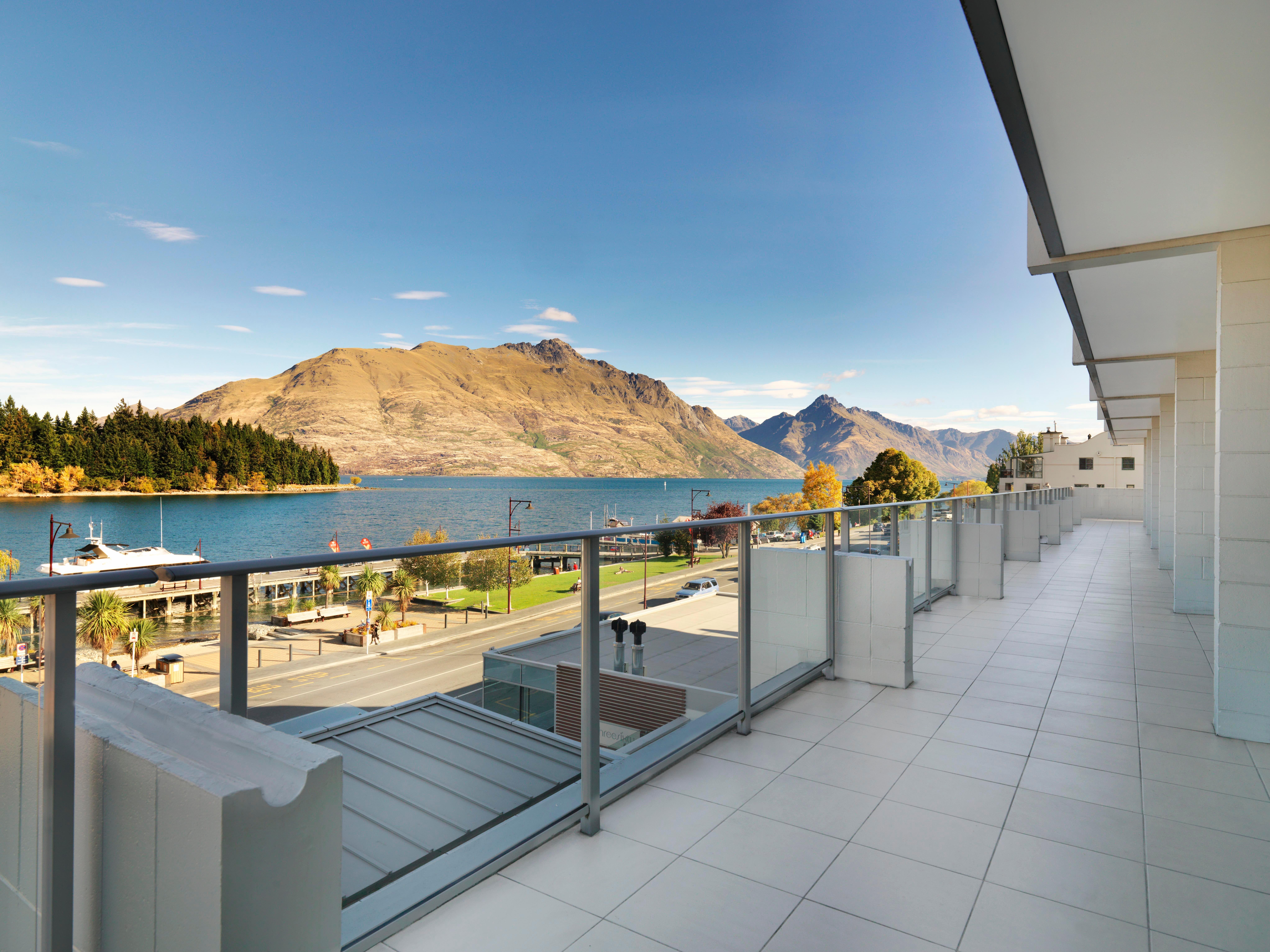 Crowne Plaza Queenstown By Ihg Exterior photo