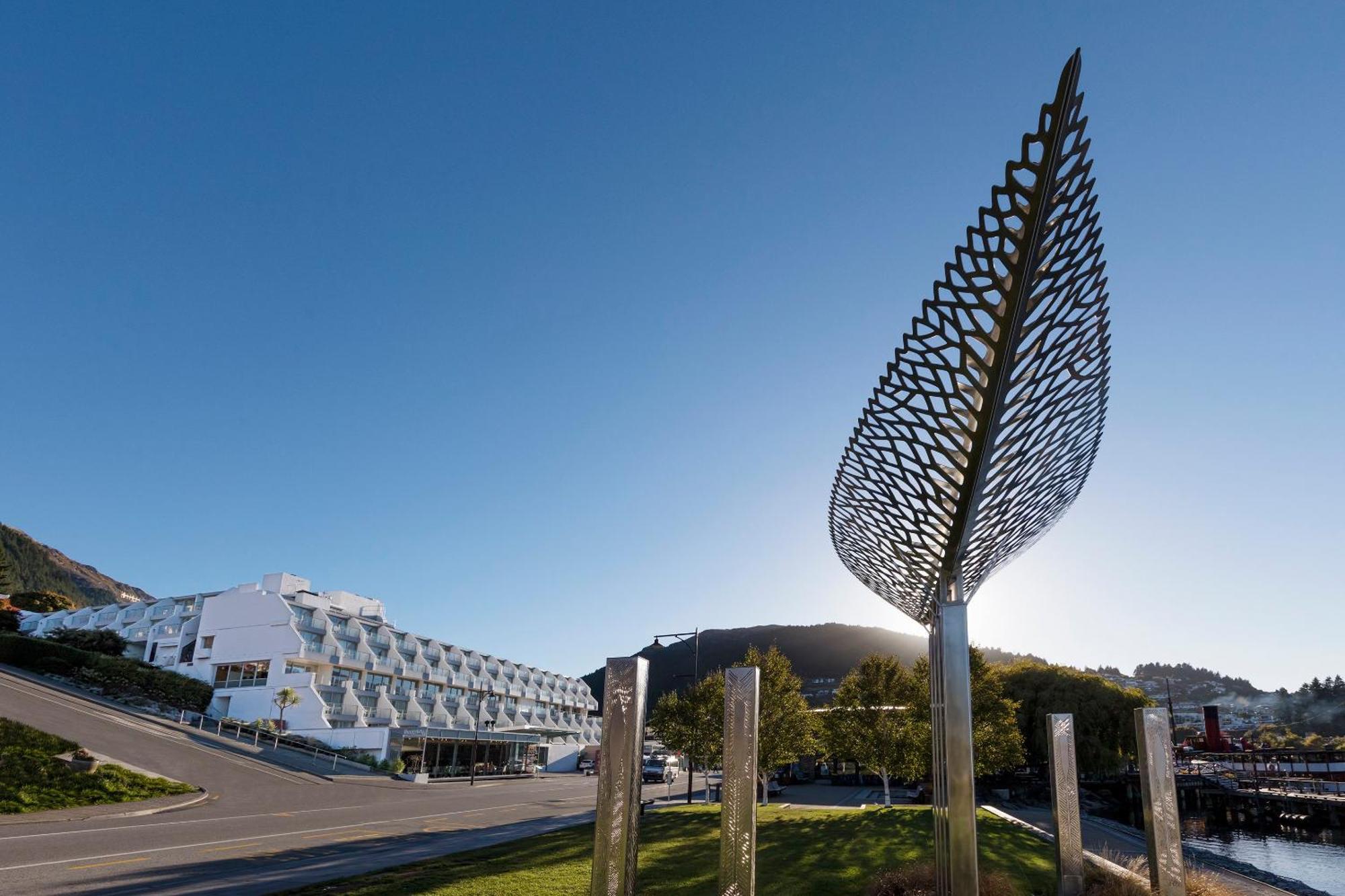Crowne Plaza Queenstown By Ihg Exterior photo