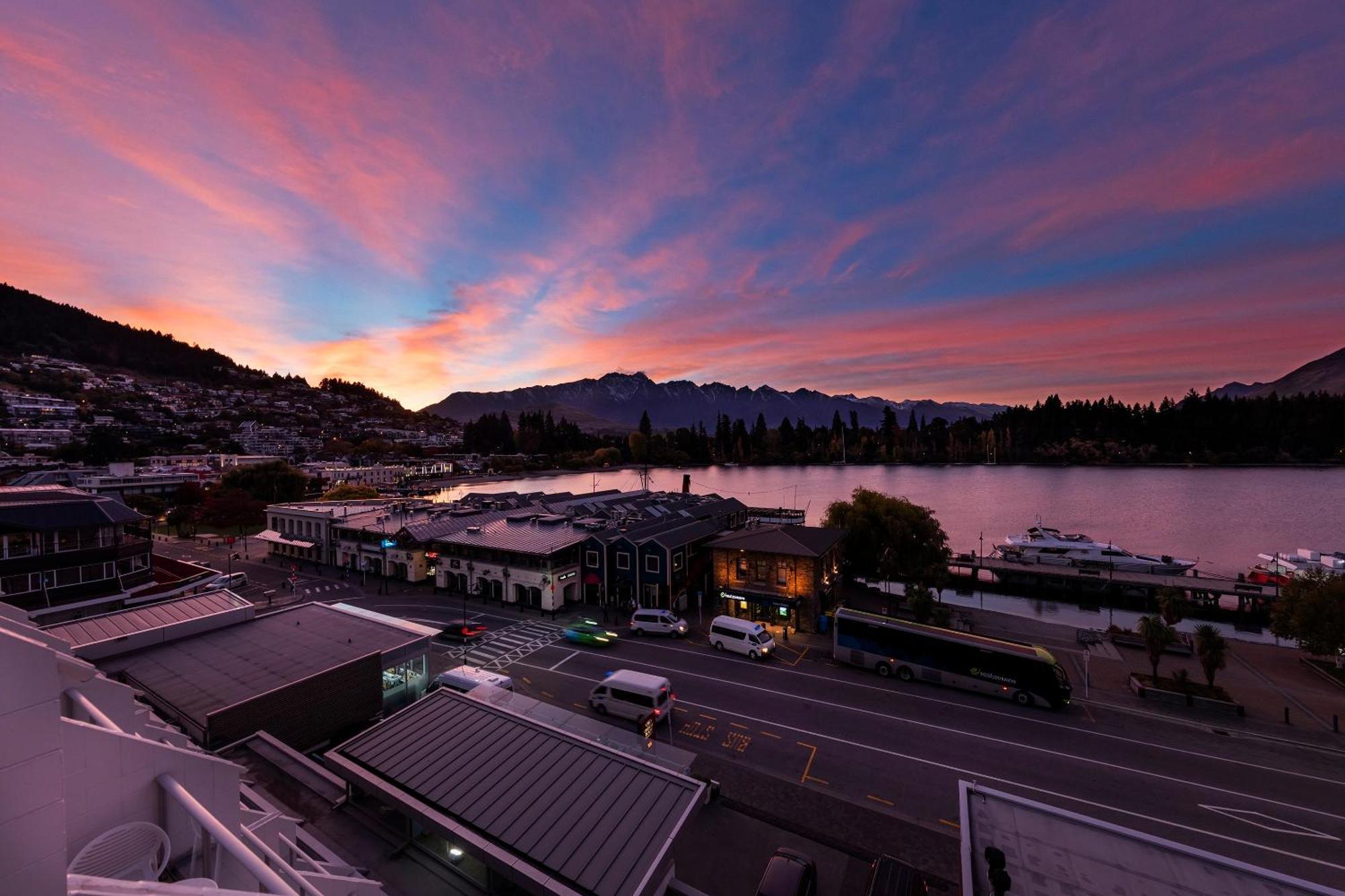 Crowne Plaza Queenstown By Ihg Exterior photo