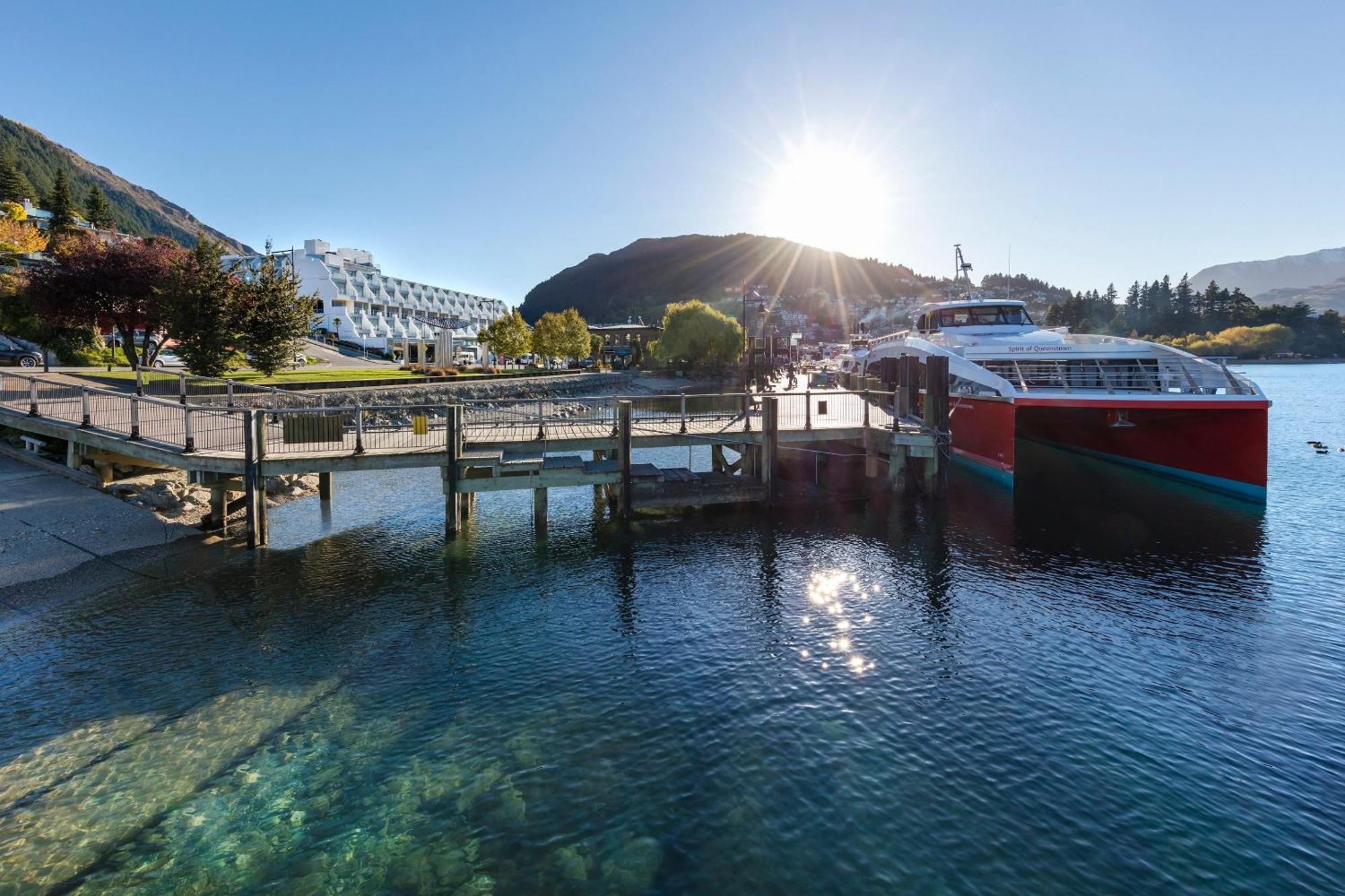 Crowne Plaza Queenstown By Ihg Exterior photo
