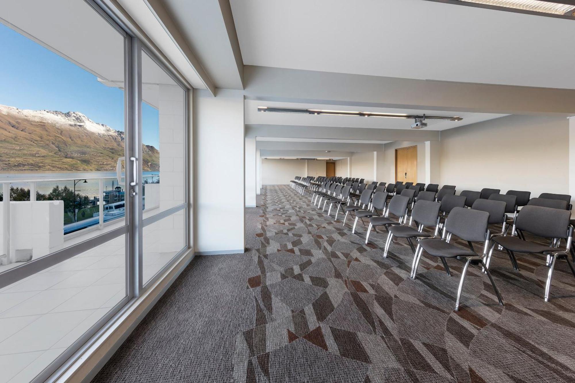 Crowne Plaza Queenstown By Ihg Exterior photo