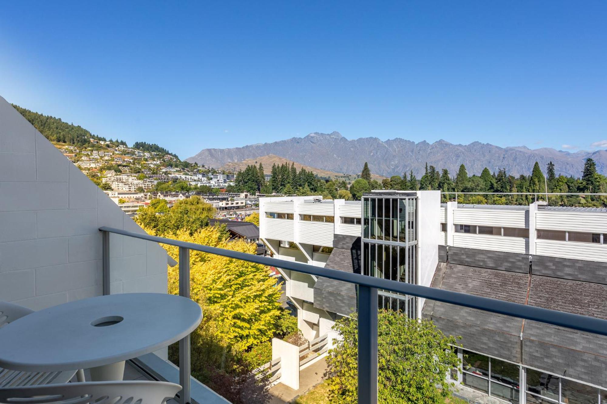 Crowne Plaza Queenstown By Ihg Exterior photo